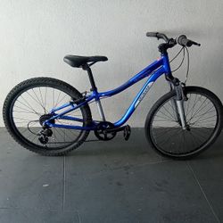 BICYCLE SPECIALIZED 7 SPEED BRAND NEW 