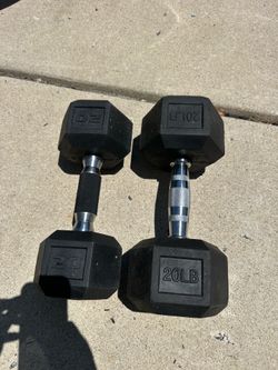 (2) 20lb dumbbells