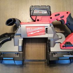 Milwaukee M18 Fuel Deep Cut Variable Speed Bandsaw With XC5.0 Battery 