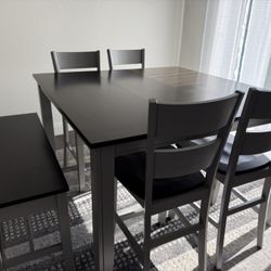 Dining Set For Sale. 