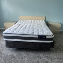 Queen Bedroom Set 