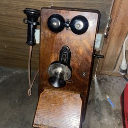 Antique c.1900 Stromberg Carlson Sawn Oak Crank Cathedral Wall Telephone