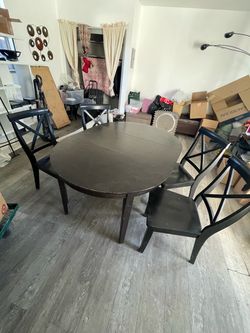 Table 4 chairs