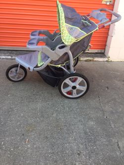 Safari double jogging scroller