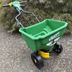 Lawn spreader (Vigoro)