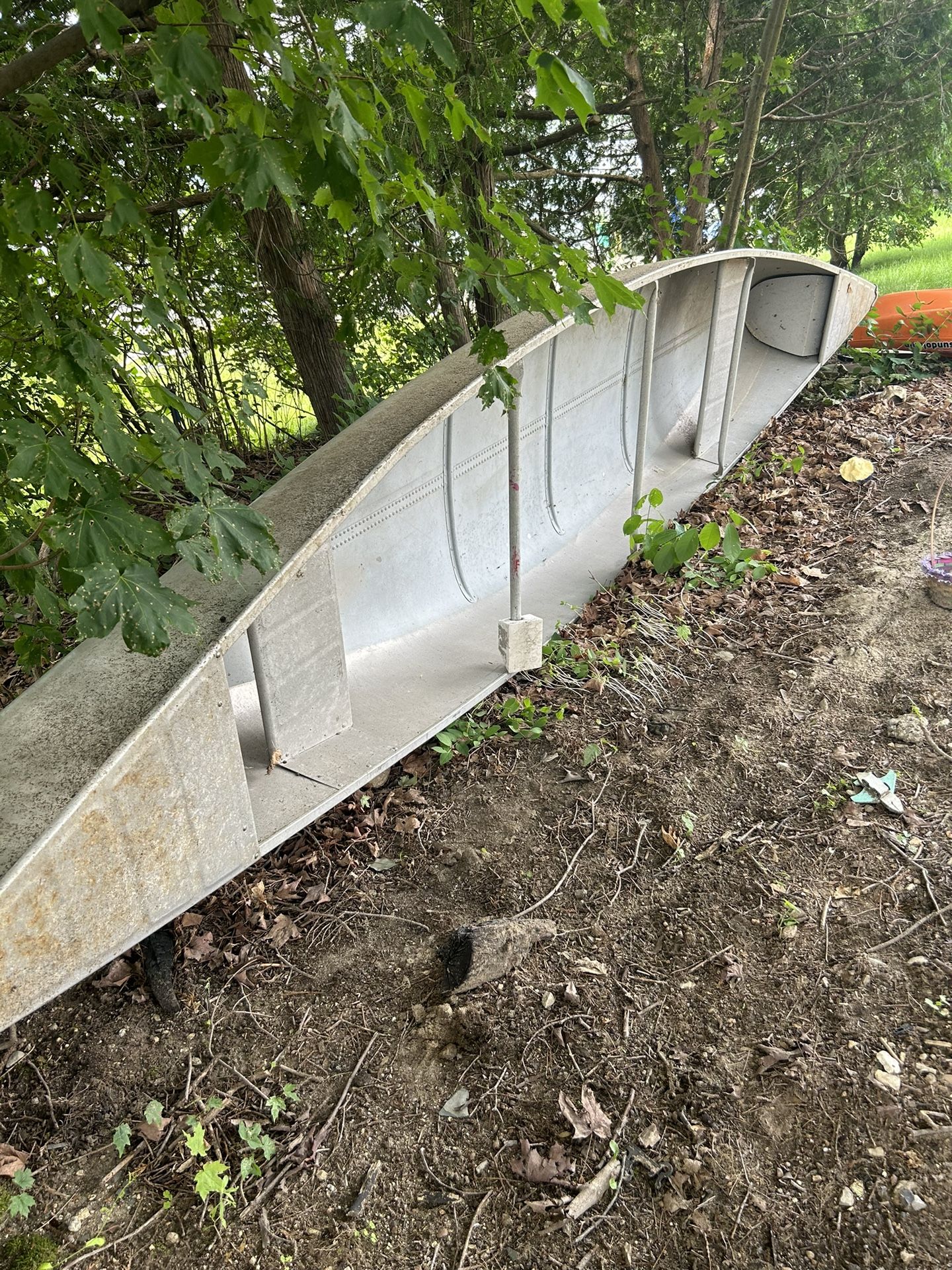 17ft, Grumman Aluminum Canoe