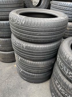 245/50R19 Pirelli run flat 245/50/19 set of matching 4 tires in great condition 350$ for 4 tires plus tax . Mount available but not included. Wheel a
