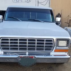 1977 Ford 2000