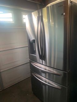 Samsung refrigerator works perfectly fine