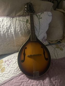 Rogue RM-100A A-Style Mandolin Sunburst