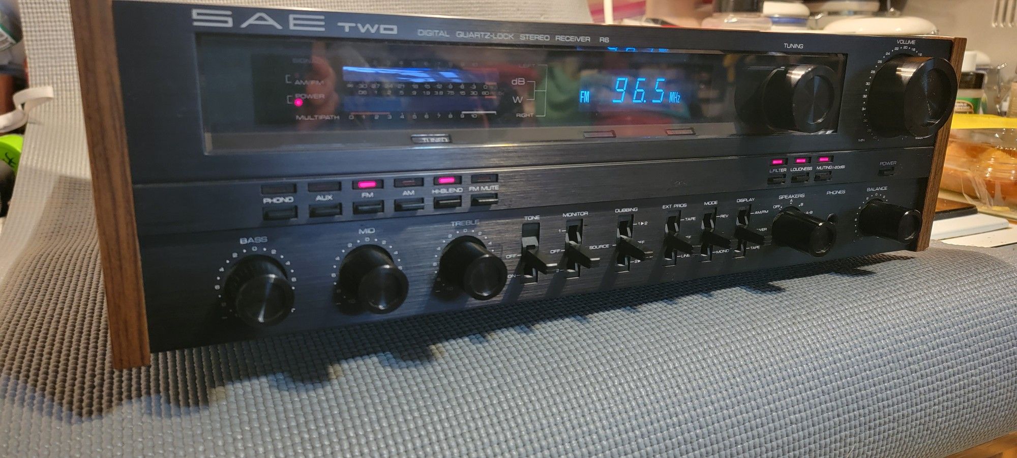 SAE TWO R6 RECEIVER. pick Up Only