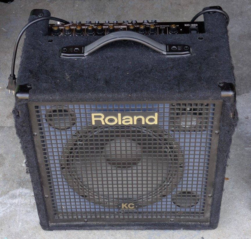 Roland KC-350 4-Channel Amp 120-Watt Stereo Mixing Keyboard Amplifier