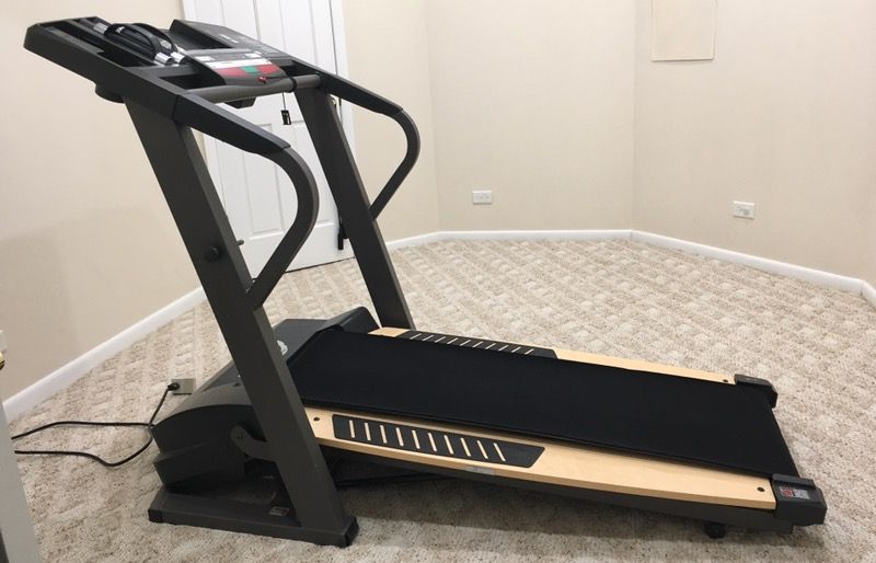 Healthrider Softstrider s500xi Foldable Treadmill Handweights