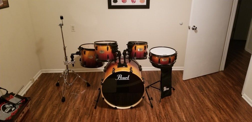 Pearl ELX orange burst drum set/ pearl suspension mounts/ pearl stand/ throne/ stick bag
