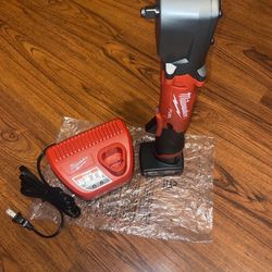 Milwaukee M12 FUEL Brushless 3/8 in. Right Angle Impact Wrench (Tool-Only) (2564-20) (1) M12 6.0 Ah Battery (1) M12 Charger 