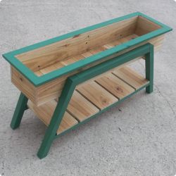 BEAUTIFUL "NEW" CUSTOM MADE RAISED PLANTER