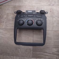 2001-07 Toyota Highlander AC climate control  It is a genuine OEM part manufactured by Toyota