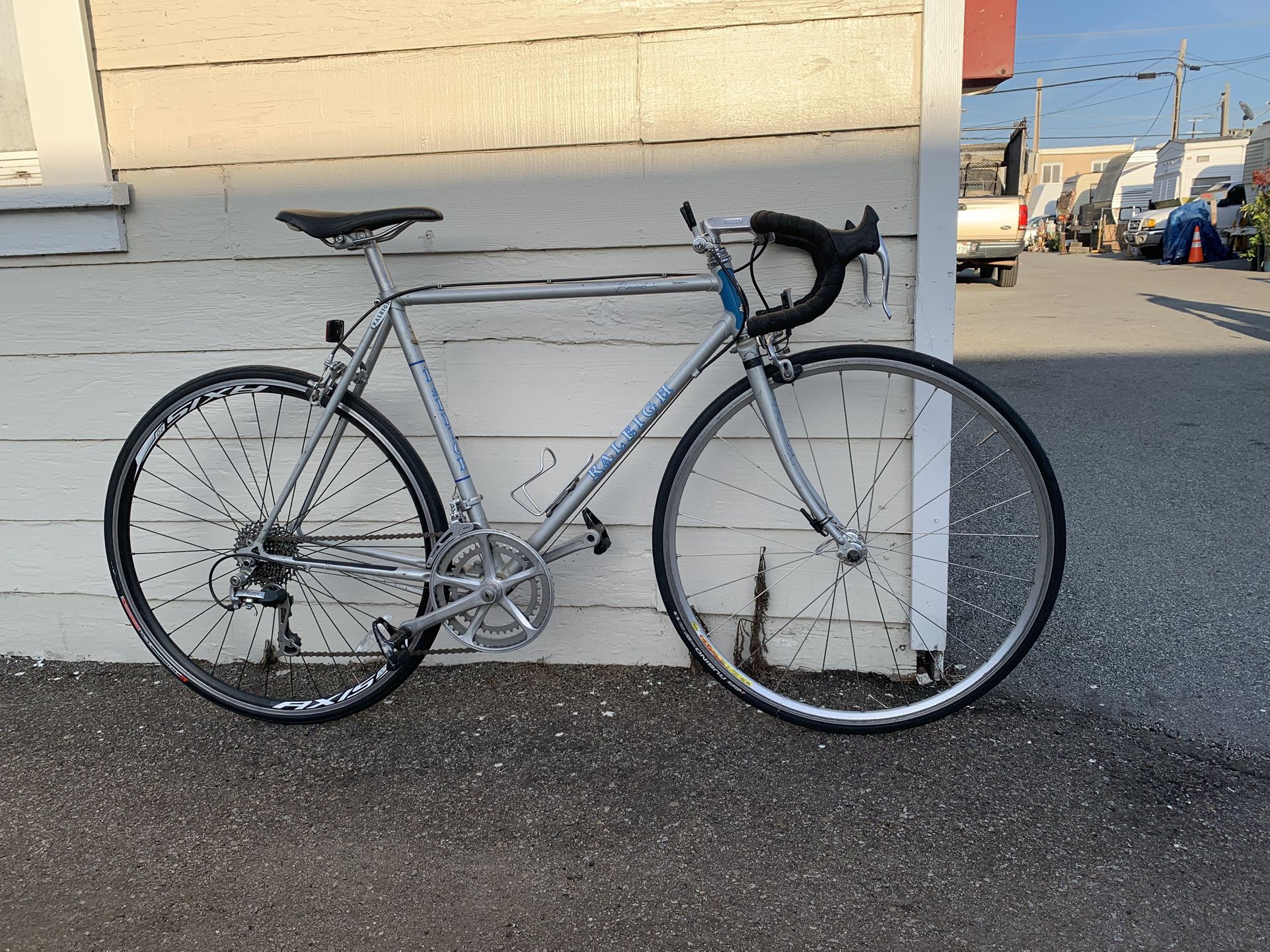 Raleigh Road Bike