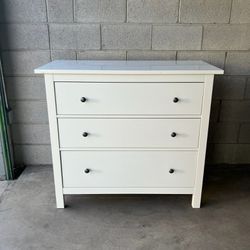 White IKEA Hemnes 3 Drawer Dresser