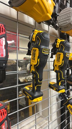 DEWALT 20V MAX XR Cordless Brushless 3-Speed Oscillating Multi-Tool