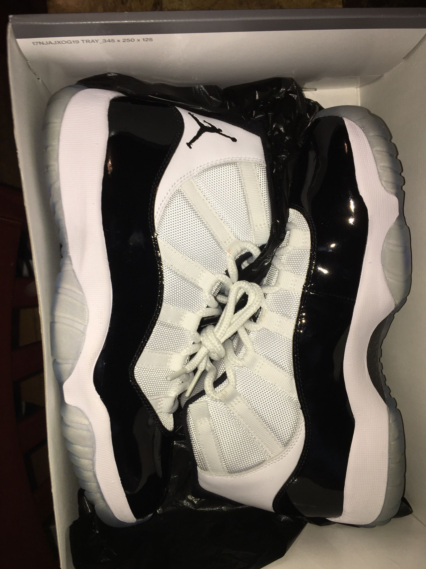 Jordan 11 Concords sz 10.5