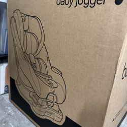 New In Box Baby Jogger Convertible Rotating Car Seat