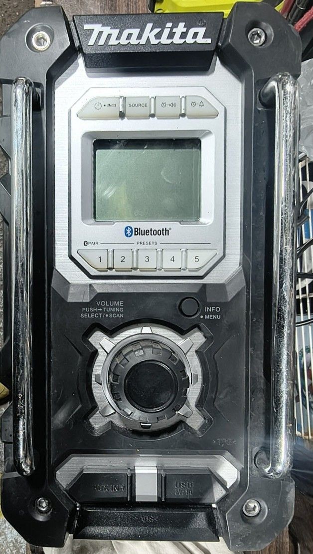 18V LXT Lithium-Ion Cordless Bluetooth Job Site Radio 