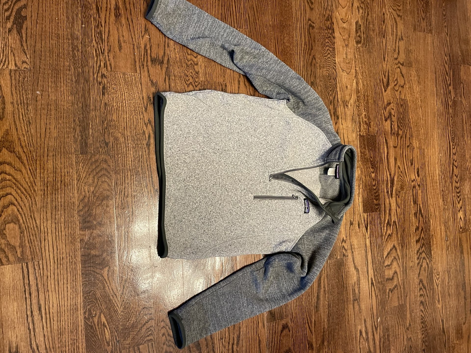 Men’s XS Patagonia Sweater $20 - Great Condition 