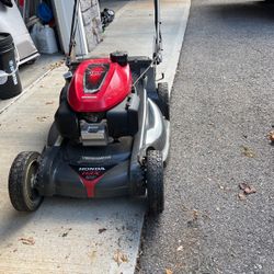 Honda HRX 217 Mower