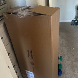 Brand new Electric Guitar Display Case