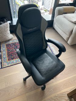 Gaming chair