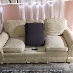 Triple Cushion Couch 
