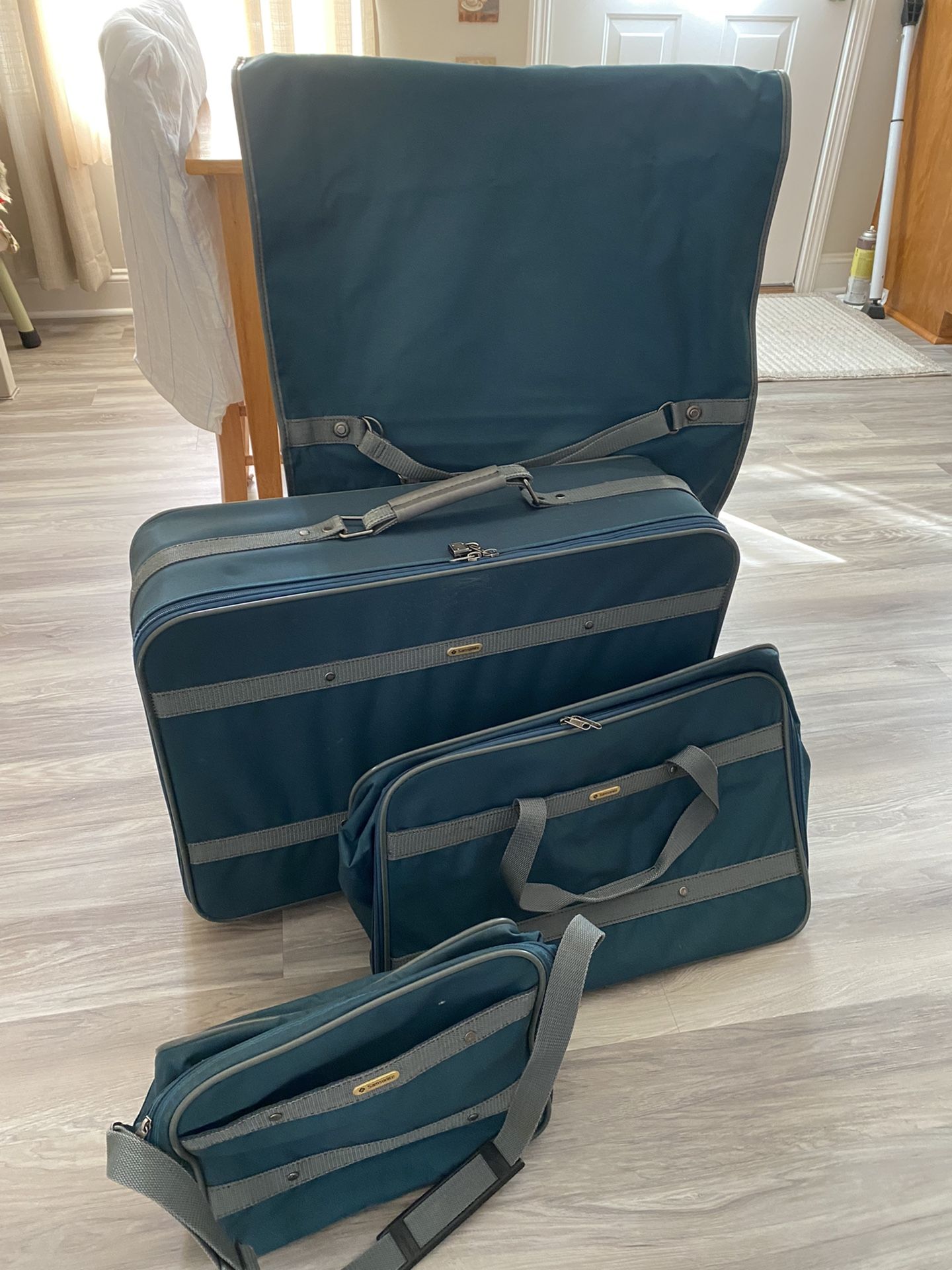  Travel Suitcase Luggage Carry On Bags