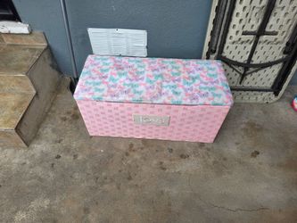 Toy chest
