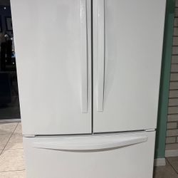 Whirlpool refrigerator. Standard width, and depth.