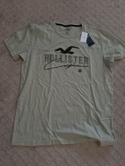 Hollister Shirt - Brand New With Tags - Size Medium 