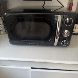 Galanz Retro Black Microwave
