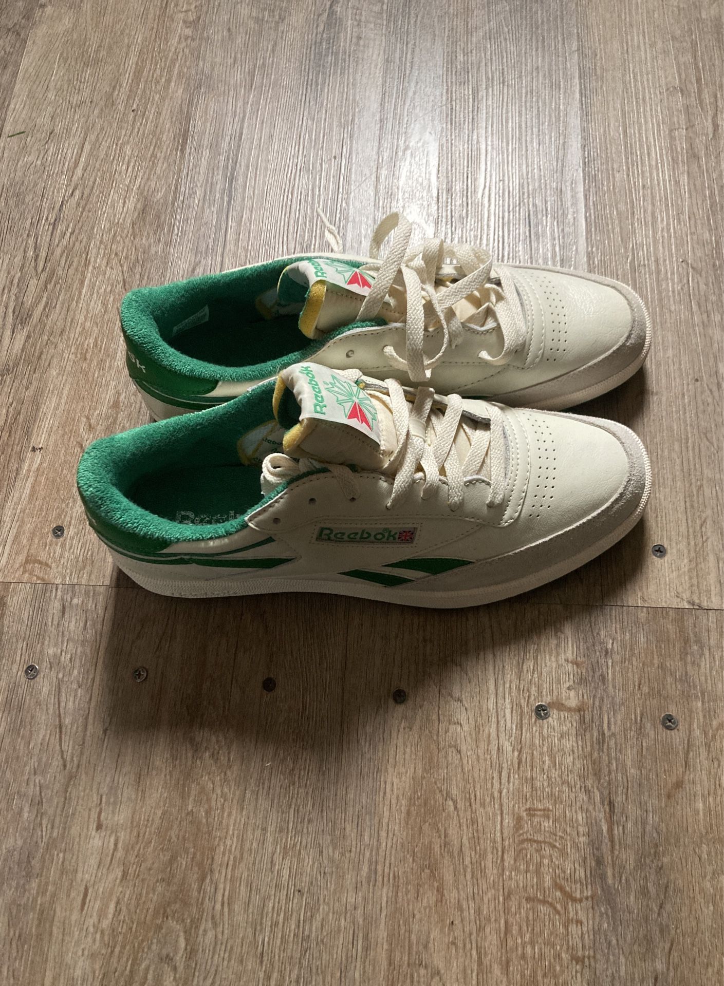 Green Color way Reeboks Size 12 Unworn