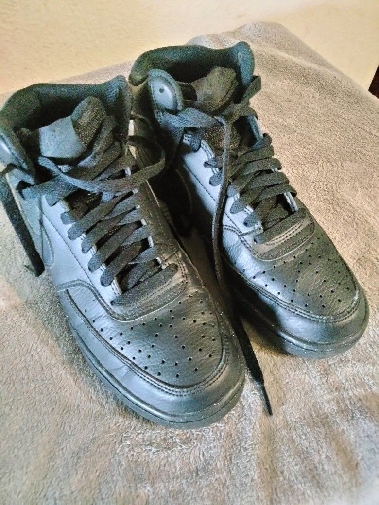 Nike court vision mid