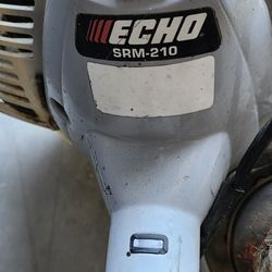 Echo SRM-210 Has Weed Wacker Eater Edger Weedwacker Weedeater