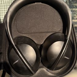 Bose Noise Cancelling Headphones 700