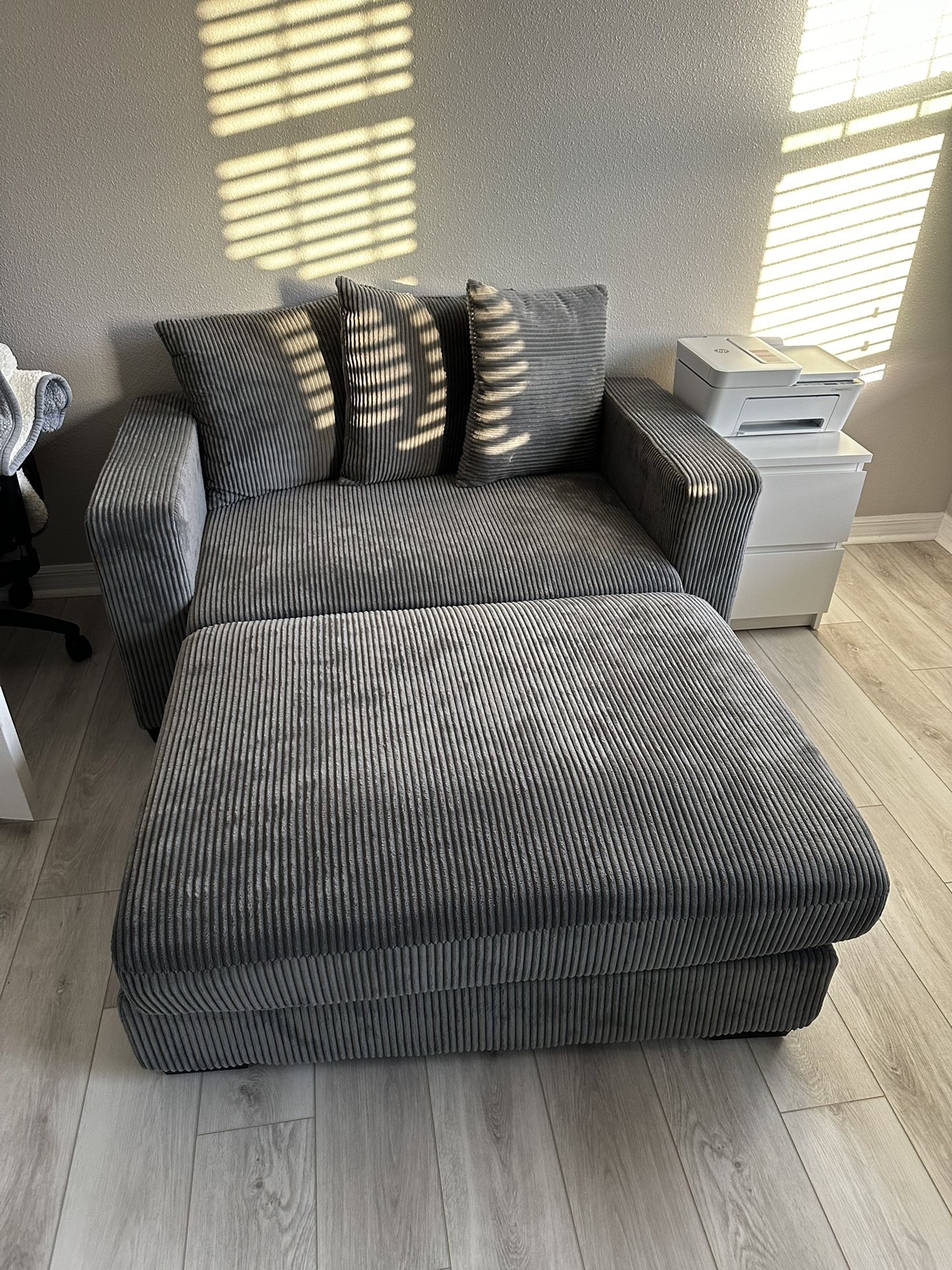 Oversize chaise lounge