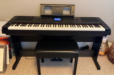 Yamaha DGX-660 Portable Grand Digital Piano – Complete Setup – $575 OBO