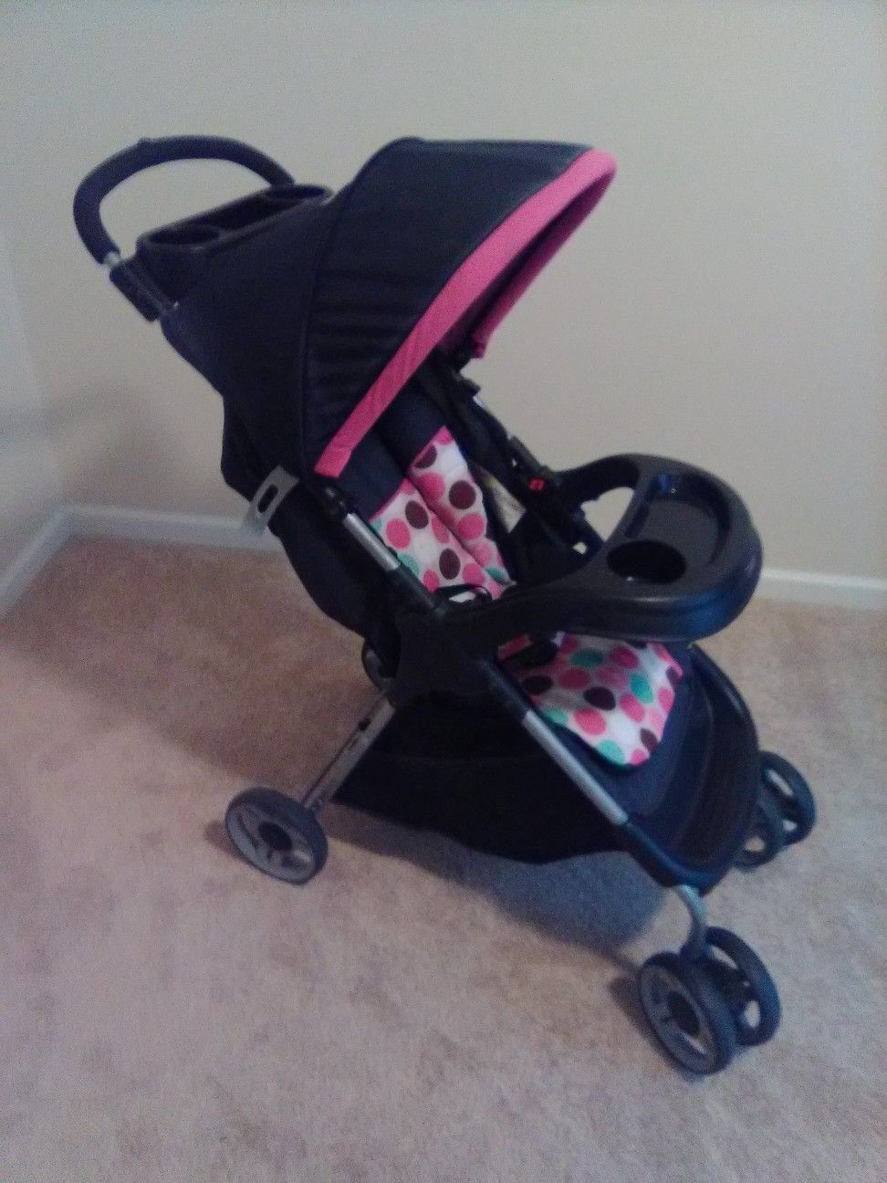 HI SELLING MY STROLLER NOTHING WRONG WITH IT PICK UP IN WATERTOWN