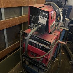 2 Lincoln welding machines (cv-300) (TIG 300/300)