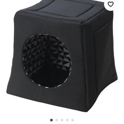 Lurvig For Cats Are Dogs