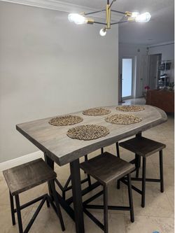 Dinning room set/ wall unit