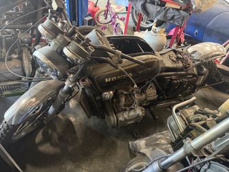 Honda gold wing 1000