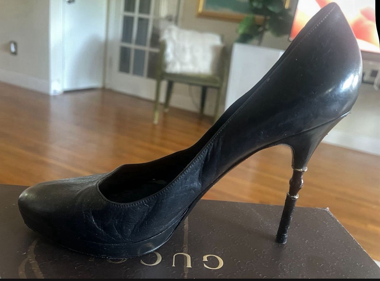 GUCCI authentic stiletto/wood and gold fancy heel/size 10