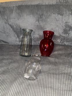 3 Vases